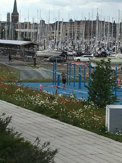 Bo Med Stil Og Udsigt Til Aarhus Lystbadehavn Apartment Exterior foto