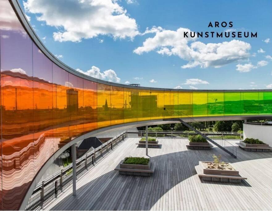 Bo Med Stil Og Udsigt Til Aarhus Lystbadehavn Apartment Exterior foto