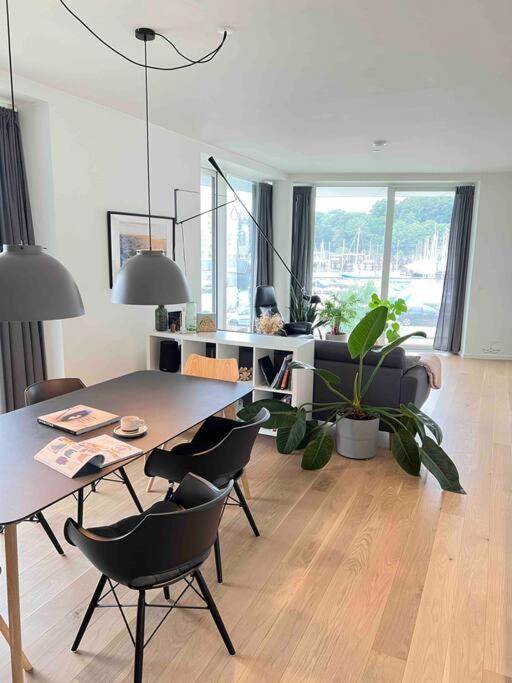 Bo Med Stil Og Udsigt Til Aarhus Lystbadehavn Apartment Exterior foto